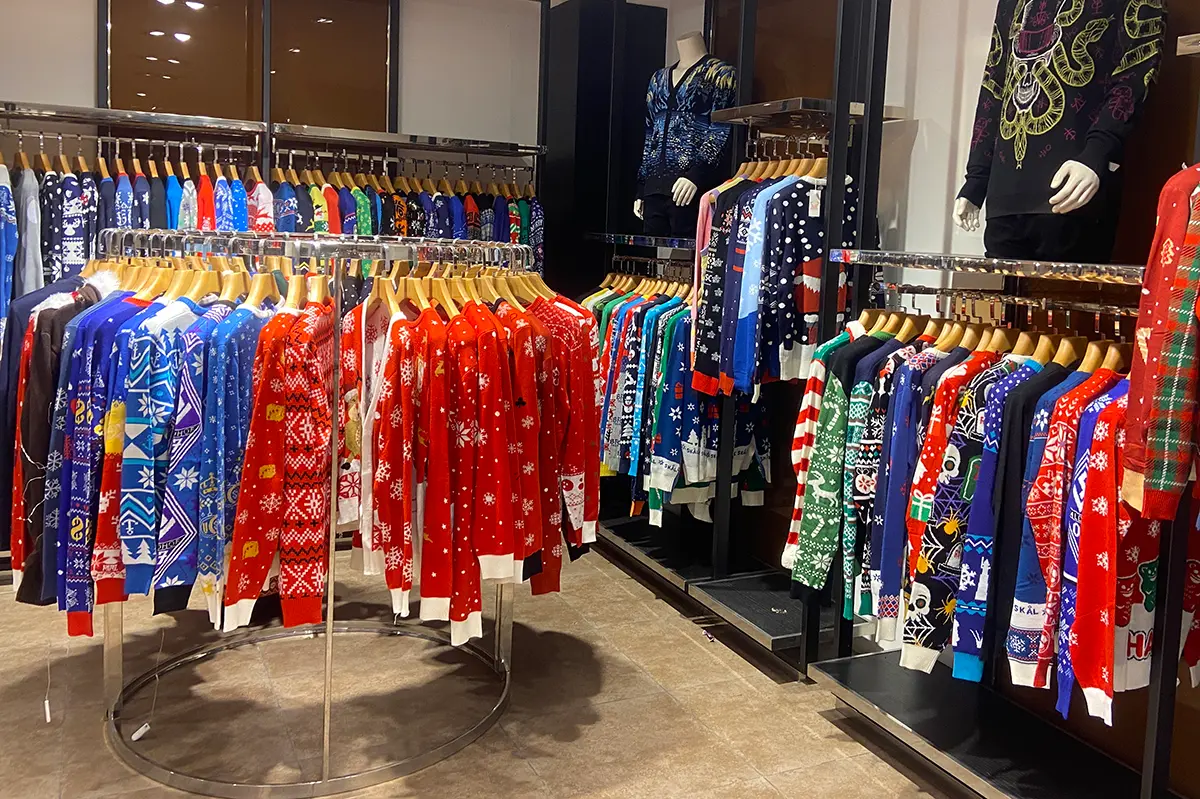 Comfortable company Christmas sweater for staff holiday wear