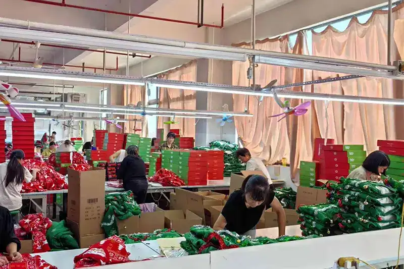 Corporate gift box packaging for custom Christmas sweaters in bulk