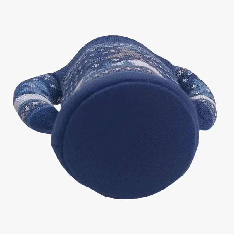 Knitted texture detail of beer bottle sweater